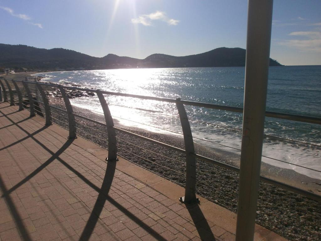 Hotel Chanteplage Saint-Cyr-sur-Mer Exterior foto